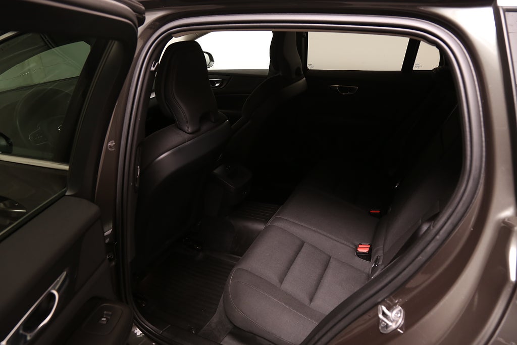 Volvo V60 B4 197hk Diesel Momentum Aut Kamera VOC Leasbar