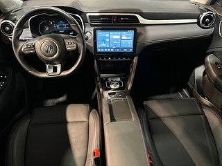 MG ZS EV Long Range Luxury 360° GPS Pano Pvärm S/V-hjul MOMS