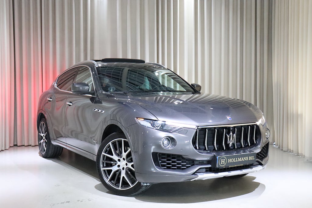 Maserati Levante SQ4 430HK Sv-Såld Panorama Drag V-Hjul