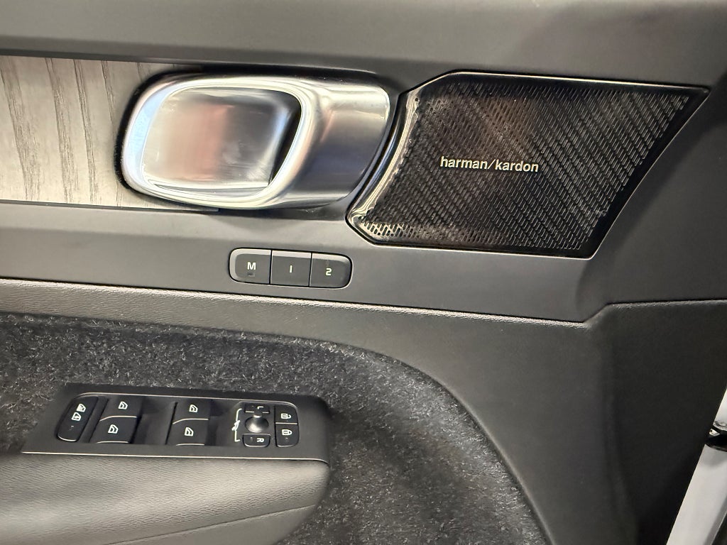 Volvo XC40 Recharge T5 DCT Inscription 360* Kamera Skinn H&K - miniatyr 22