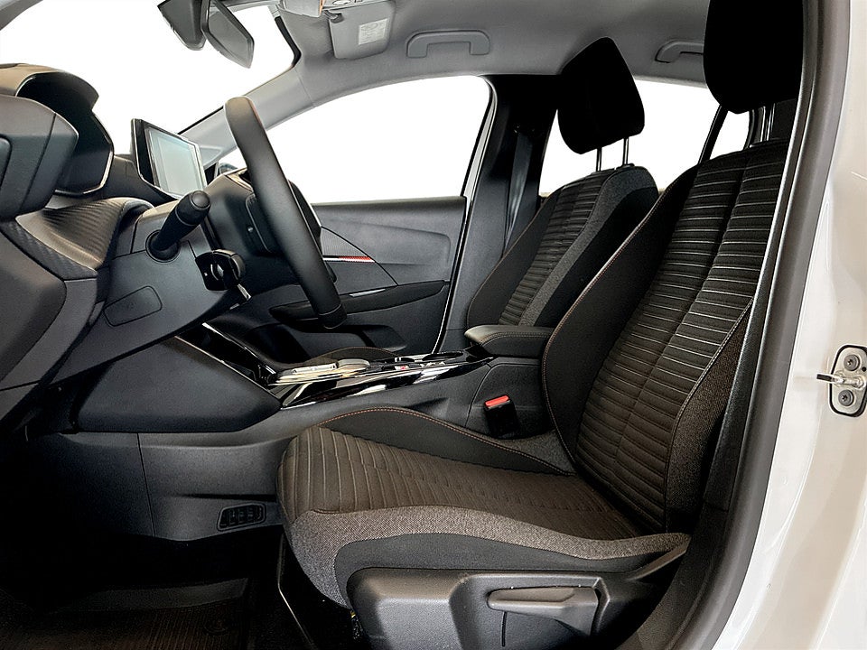 Bild på Peugeot E-208 Active 50kWh 136hk Aut CARPLAY BACKSENSORER