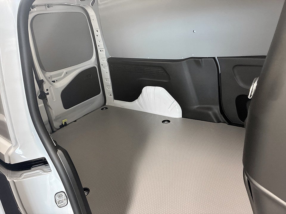 Bild på Opel Combo + 100hk L2 - OMGÅENDE LEVERANS!