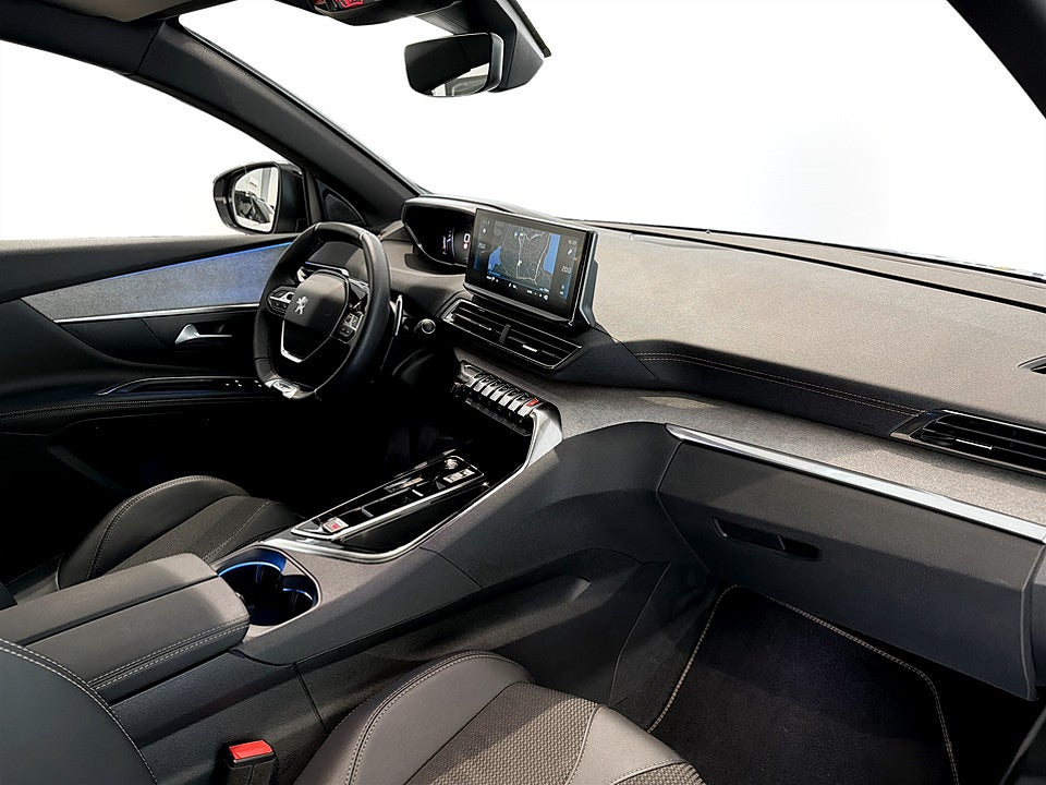 Bild på Peugeot 5008 GT 1.2 PT 130hk Aut 7-SITS B-KAMERA CARPLAY