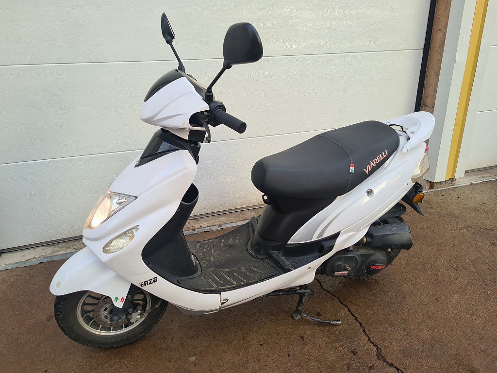 Viarelli ENZO EU MOPED I FINT SKICK 8500 KR 