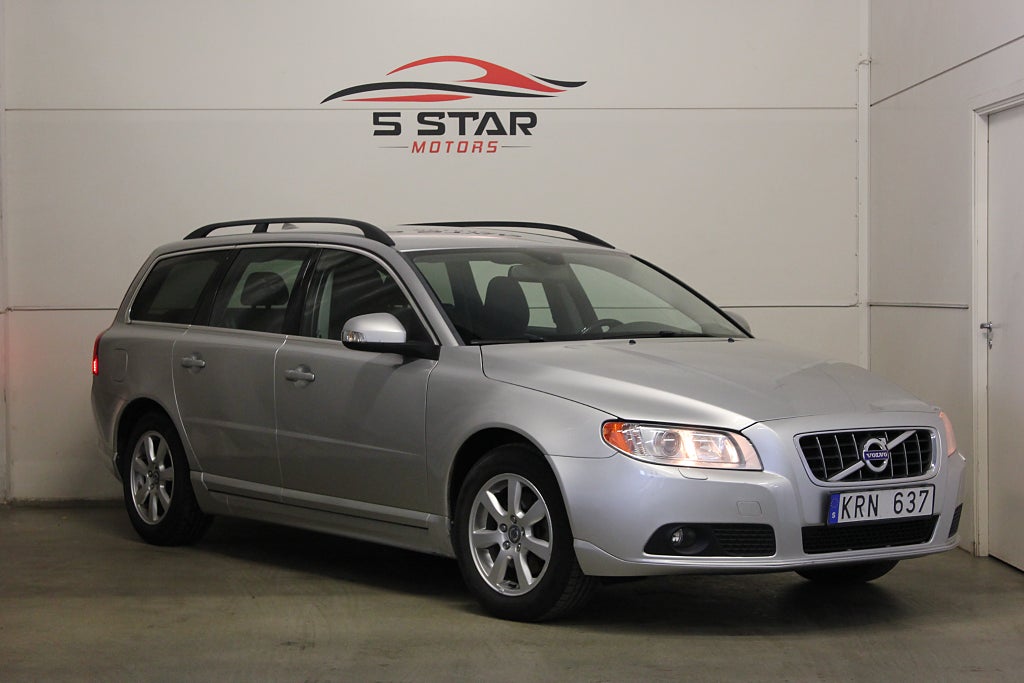Volvo V70 D3 Momentum Euro 5 | Drag | P-sensor | Bluetooth