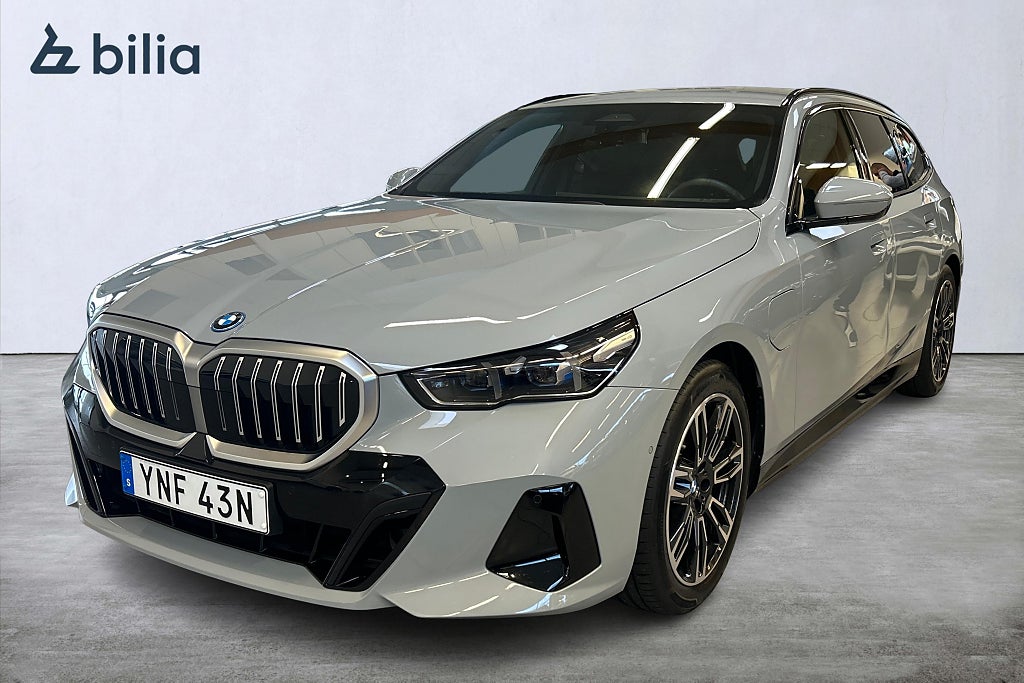 BMW 530e xDrive Touring M Sport H/K Active edt. Aktiv Fart Drag