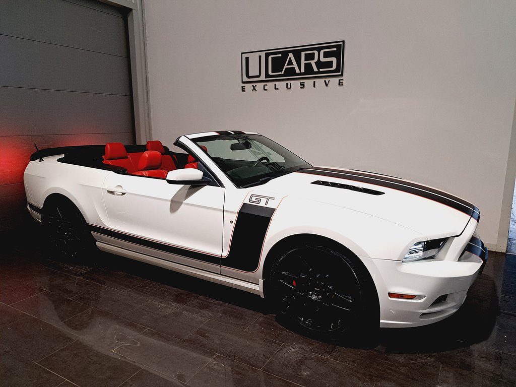 Ford Mustang GT Convertible / MANUELL!