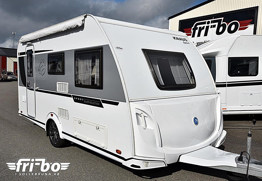 Knaus 420 QD Sport Silver Selection, Dubbelbädd