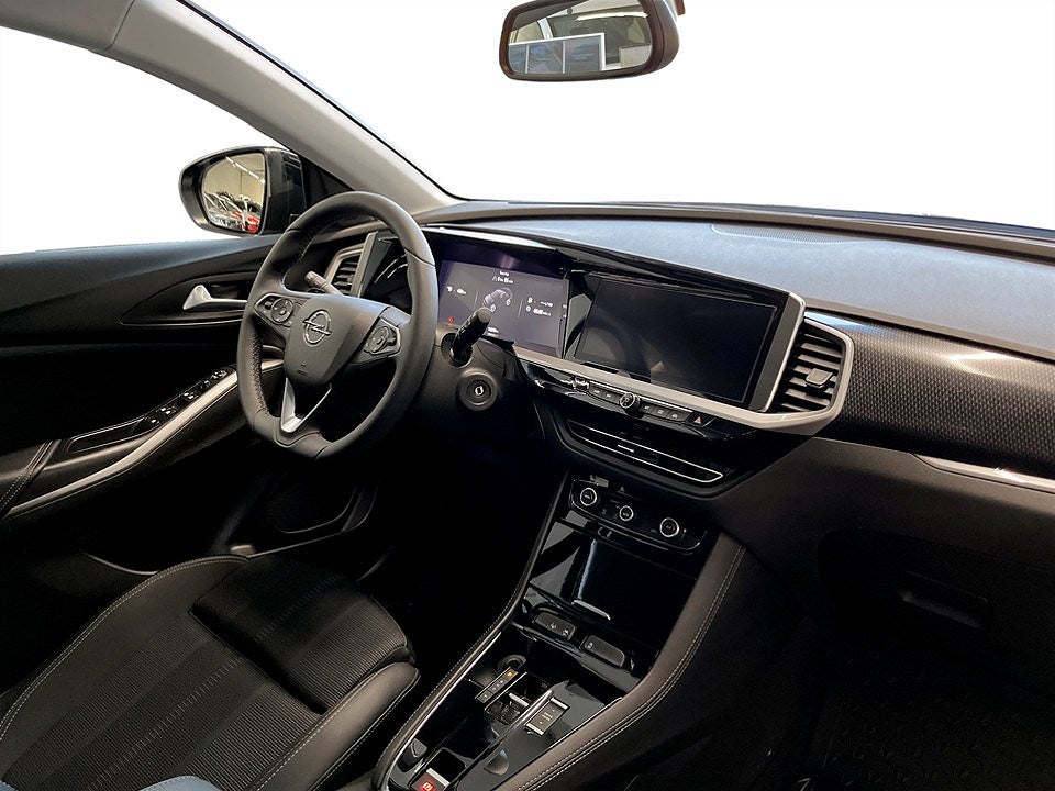 Bild på Opel Grandland GS 1.2 PT 130hk Aut - CARPLAY, NAVI