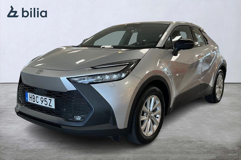 Toyota C-HR 2,0 Laddhybrid Active Värmare Moms