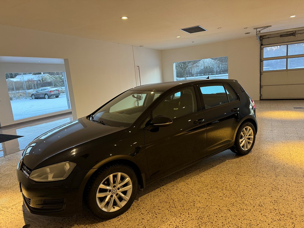 Volkswagen Golf  1.6tdi Automat by Bes välvårdad 