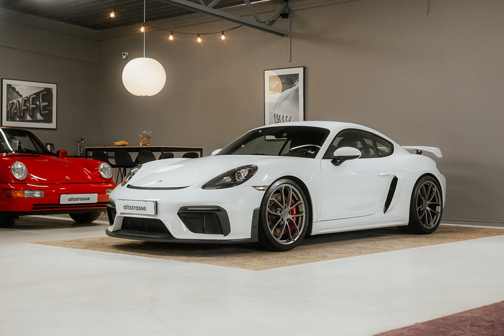 Porsche 718 Cayman GT4 PDK Club sport-paket 2023