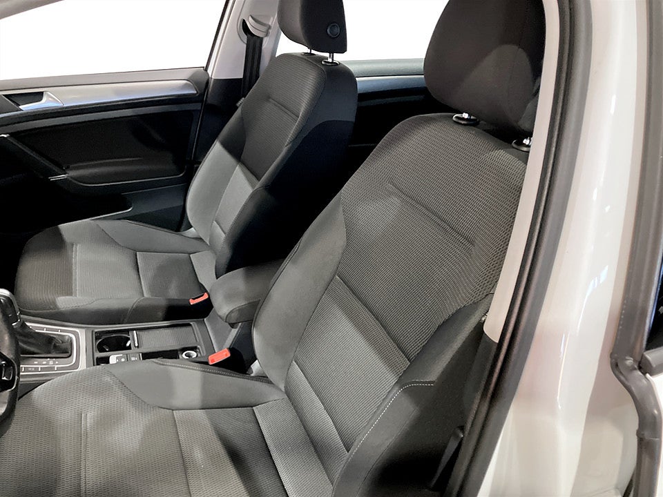 Bild på Volkswagen Golf 5D Base 1.2 TSI 110hk Aut KAMPANJRÄNTA 3,99%