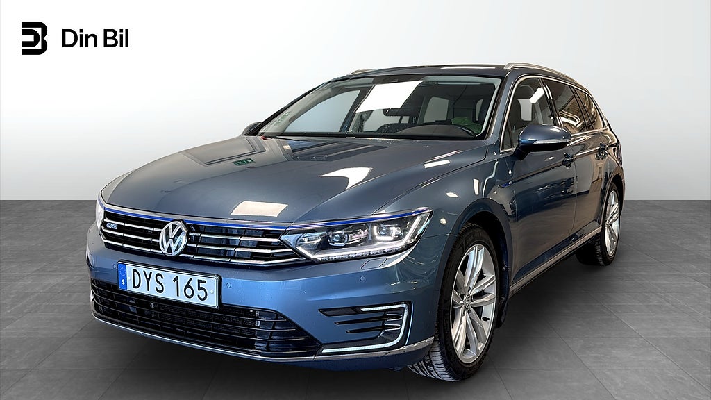 Volkswagen Passat Sportscombi GTE 1.4 TSI Cockpit Executive / P-Värm Backkamera