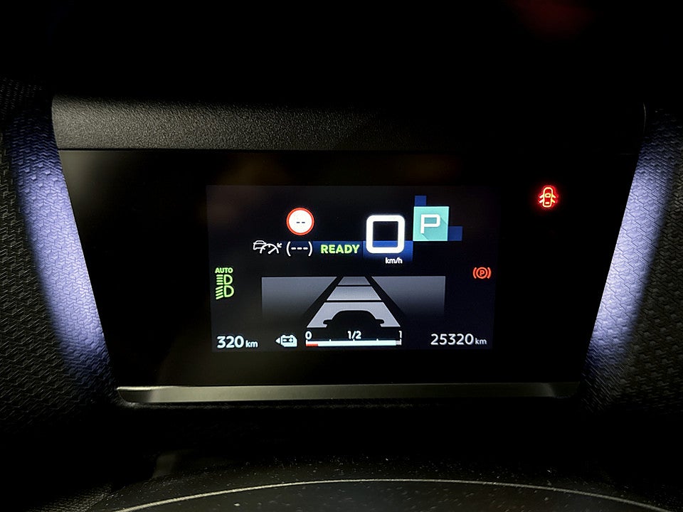 Bild på Citroën e-C4 Shine 50kWh 136hk Aut B-KAMERA RATTVÄRME