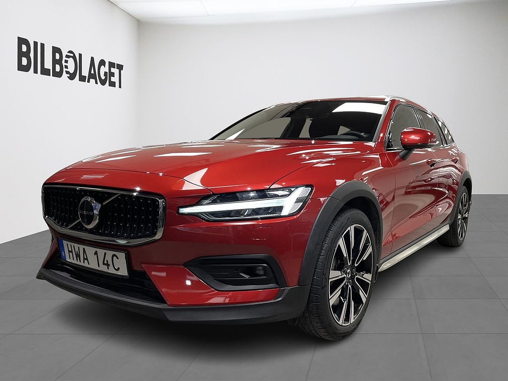 Volvo V60 Cross Country B4 AWD Diesel Core DRAG/360KAMERA/GPS