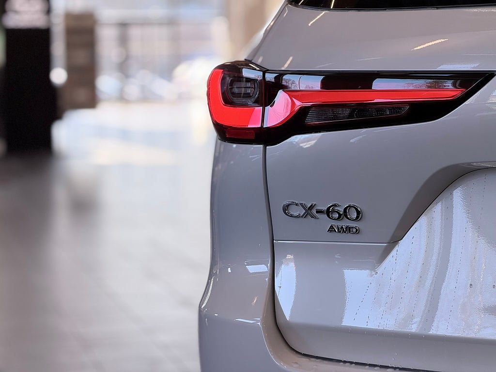 Mazda CX-60 PHEV 327 hk AWD Homura Plus / BOSE/ Panorama / Skinn