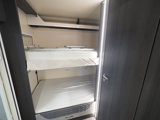 Husbil-halvintegrerad CI Magis 74 XT 9 av 23