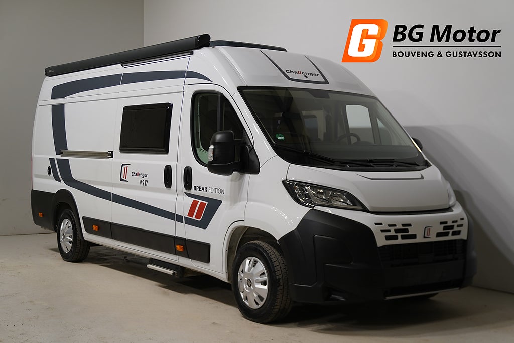 CHALLENGER V217 Långbäddar/ Truma Combi / Solceller / B-Kamera