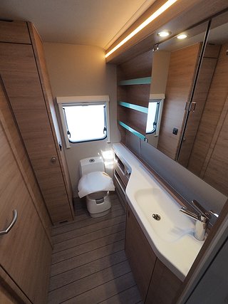 Husvagn, 2-axl Knaus Südwind 650 PXB 60 Year  17 av 20