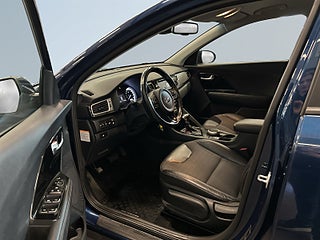 Kia Niro Hybrid DCT Advance Plus S&V-hjul/Navi/Carplay/Rattvärm