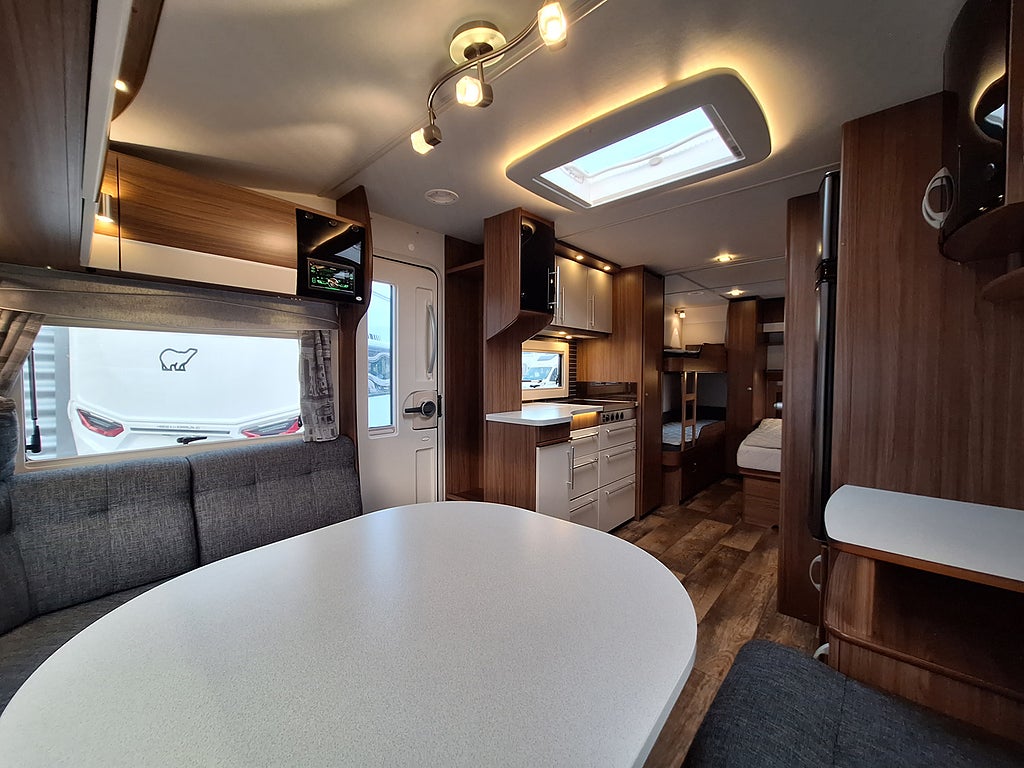 Polar Edition 590 BK 2.5 Barnkammare, Tält -2023