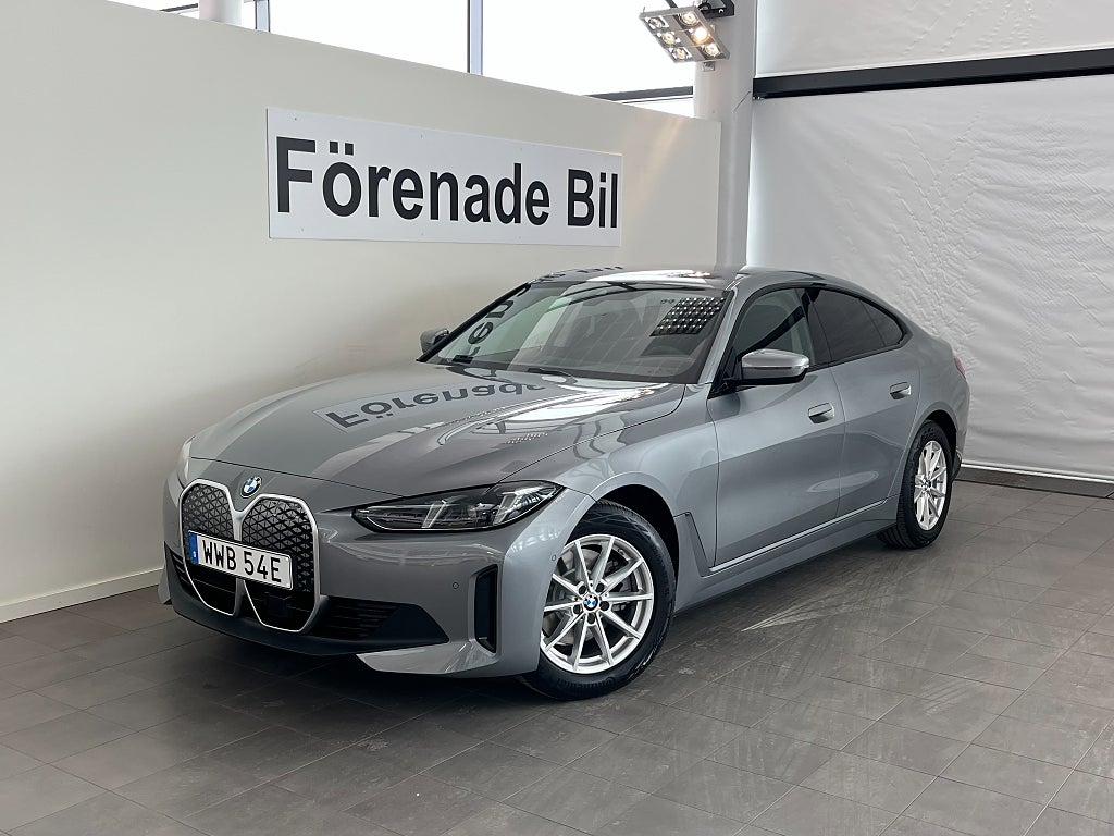 BMW i4 eDrive40 Drag Rattvärme Sportratt Tonade Rutor
