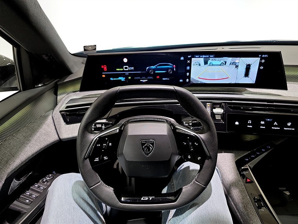 Bild på Peugeot E-3008 GT Ultimate 73kWh 214hk Aut- FOCAL,PANO,360