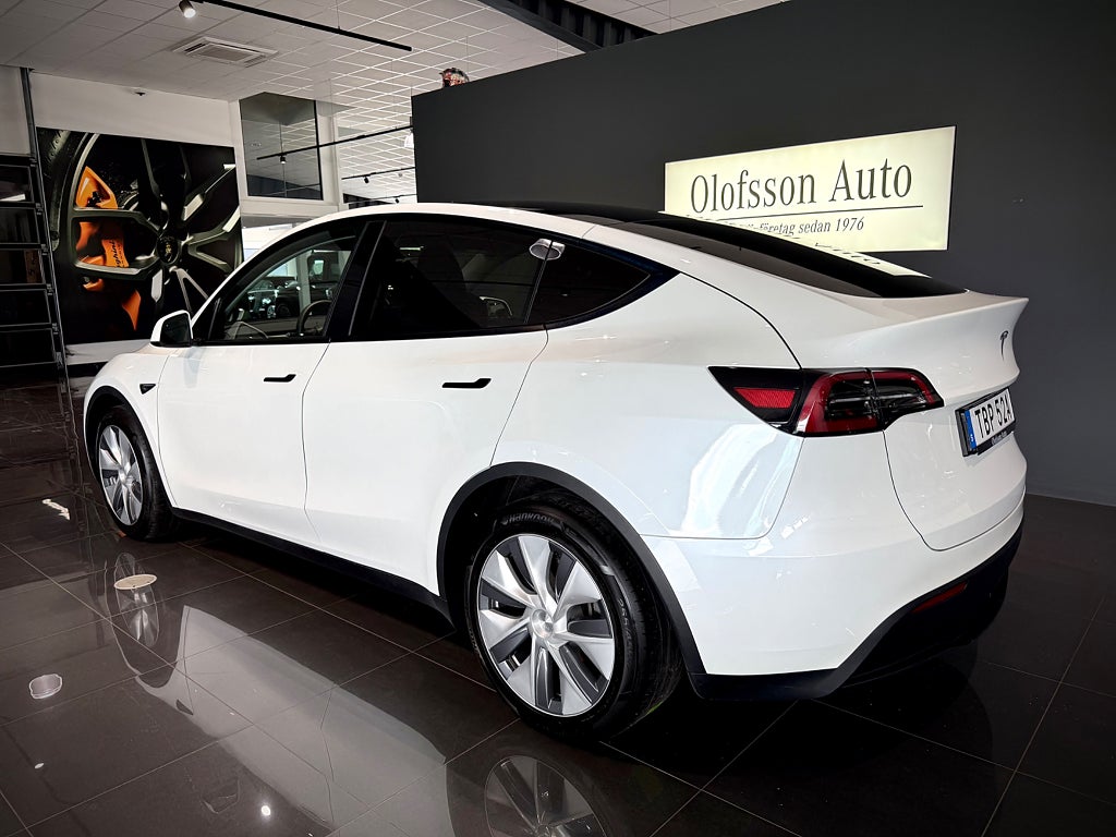 Tesla Model Y Long Range AWD Glastak 514hk - bild 2