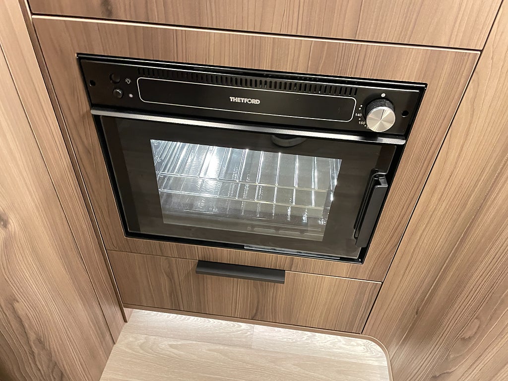 Kabe TMX 810 LGB /5 bältad/Mercedes 170hk/ALDE/Taksäng - Kabe