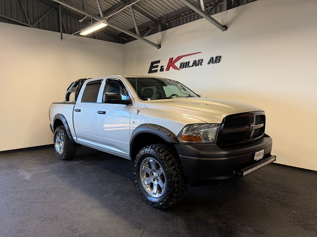 RAM 1500 Crew Cab 5.7 V8 HEMI 4x4 6sits 