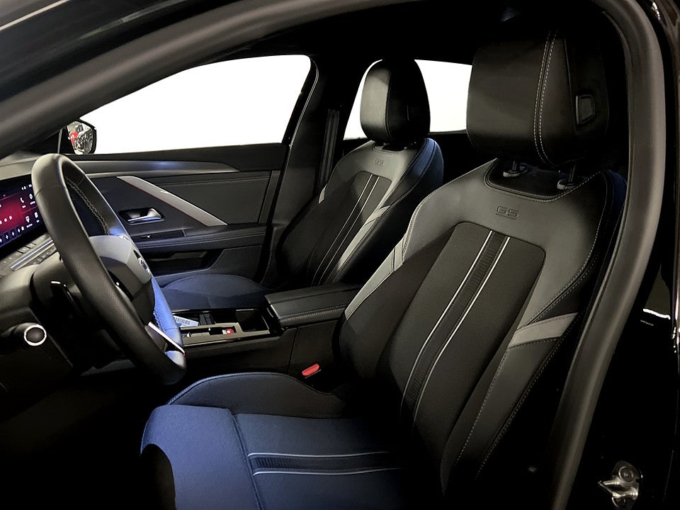 Bild på Opel Astra 5D GS 1.2 PT 130hk Aut KAMPANJRÄNTA 3,99%