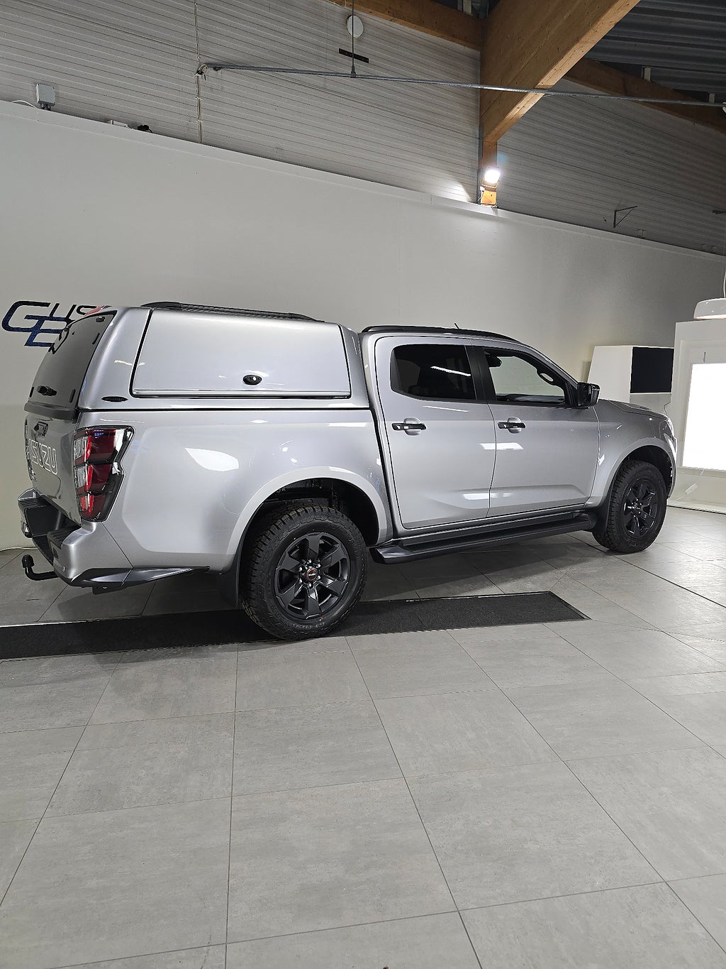 Isuzu D-Max XRX Crew Cab 1.9 CNG 4WD Work-Pack D-värm Drag