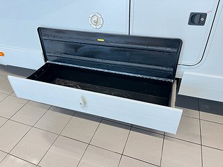 Husbil-halvintegrerad Kabe TMRX 780 LXL 9 av 30
