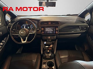 Halvkombi Nissan Leaf 10 av 22