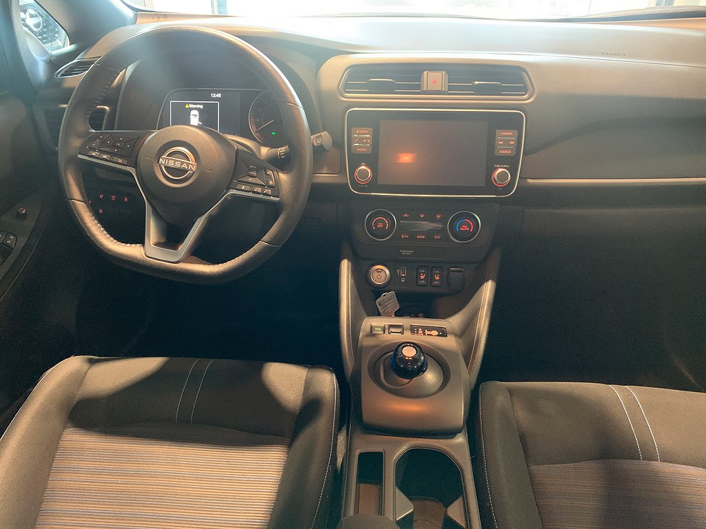 Nissan Leaf 40 kWh Re-Leasing | Vinterhjul+Service INGÅR | 2022