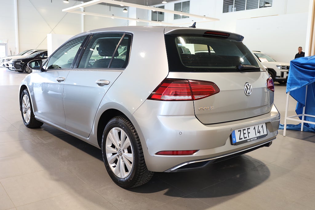 Volkswagen Golf 5-dörrar 1.0 TSI AUT CarPlay PDC Pluspaket 2018