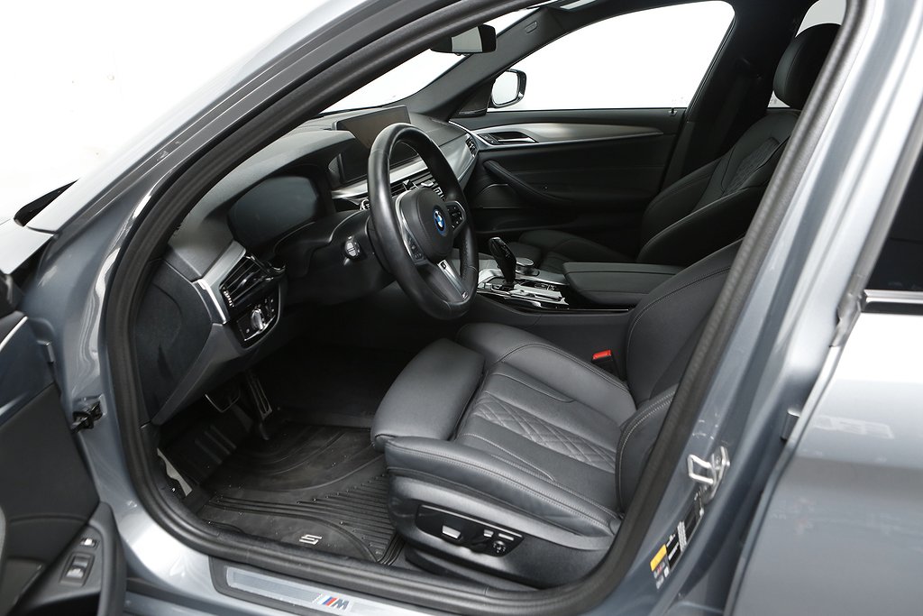 BMW 530e xDrive Plug-in 292hk Touring M Sport Aut H/K Drag 2023