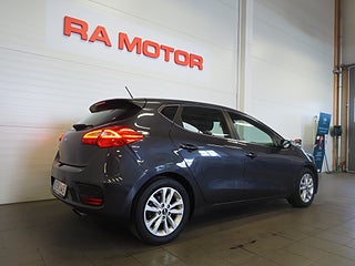 Halvkombi Kia Ceed 5 av 19