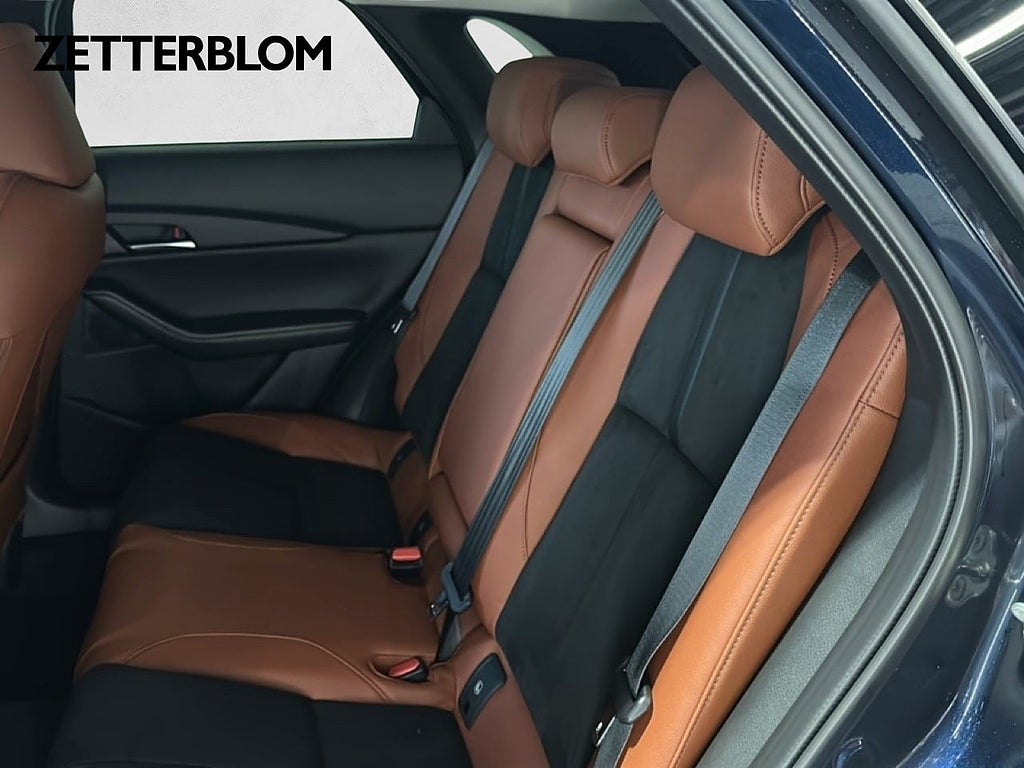 SUV Mazda CX-30 8 av 20