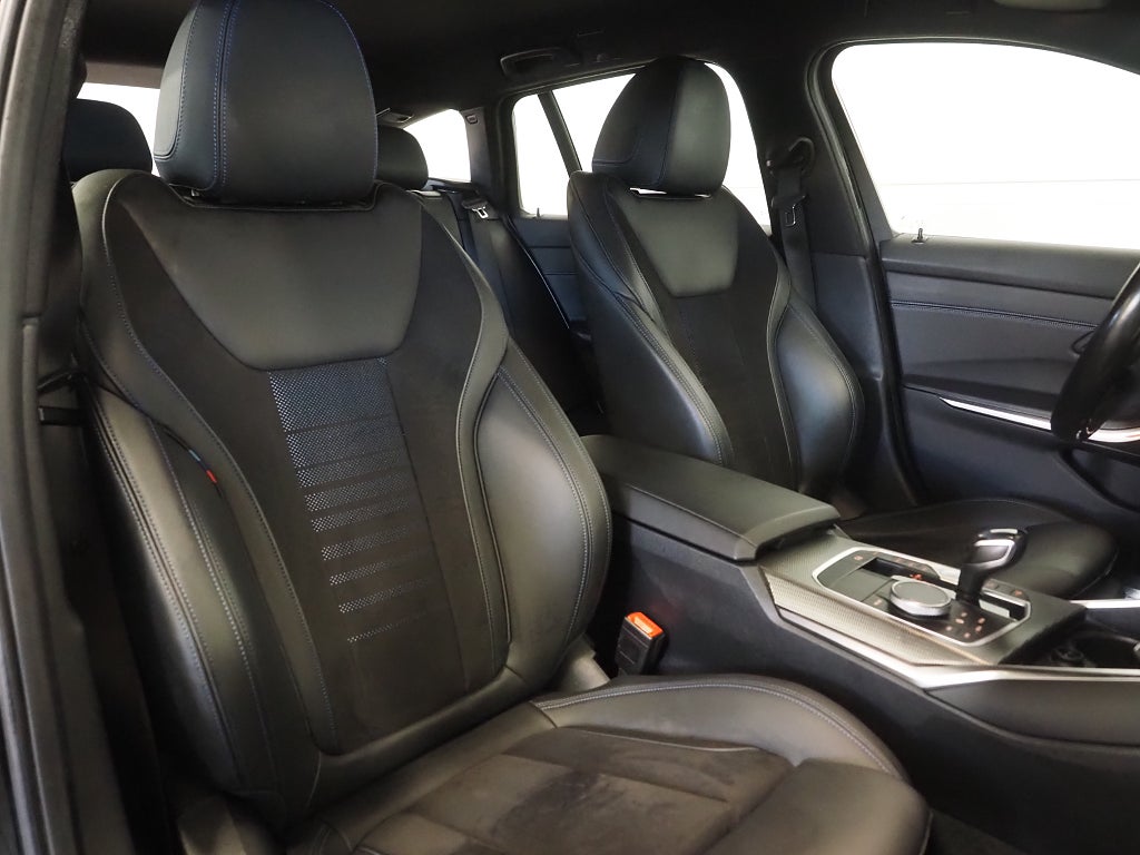 BMW 330e xDrive 292hk Touring  M-Sport |Drag|Navi|Kamera| 2021