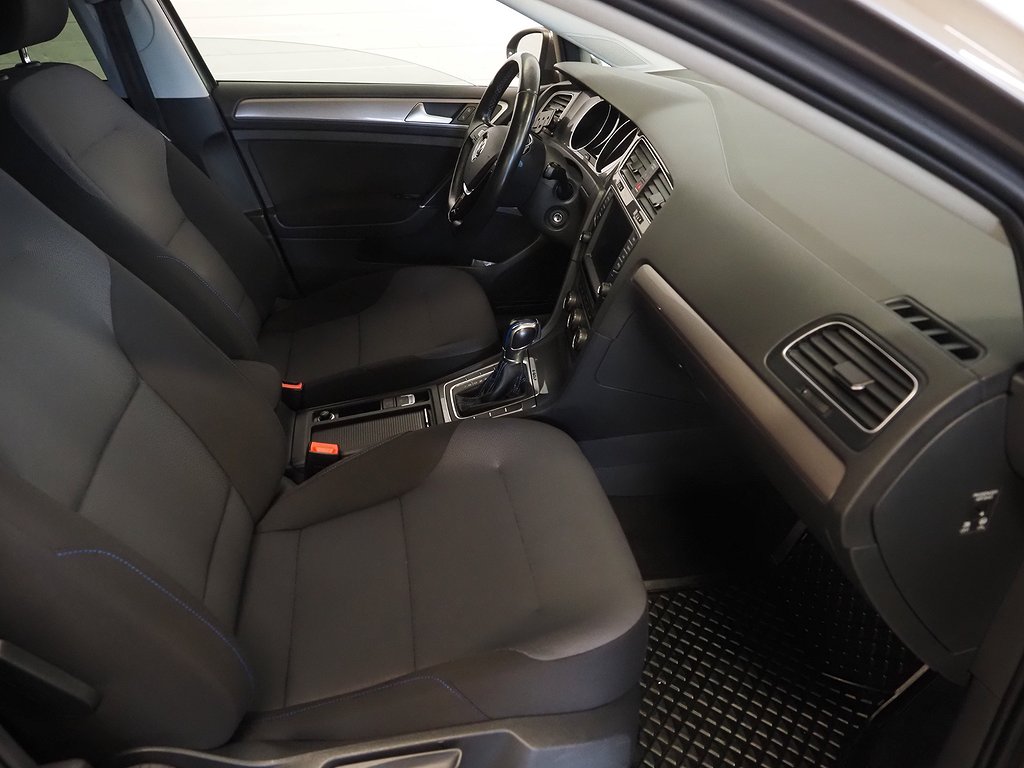 Volkswagen E-Golf 24.2 kWh Navigation Motorvärmare Låga mil 2015