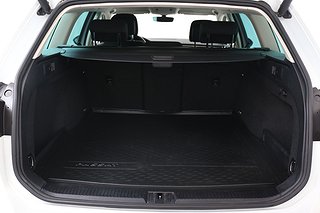 Kombi Volkswagen Passat 22 av 24