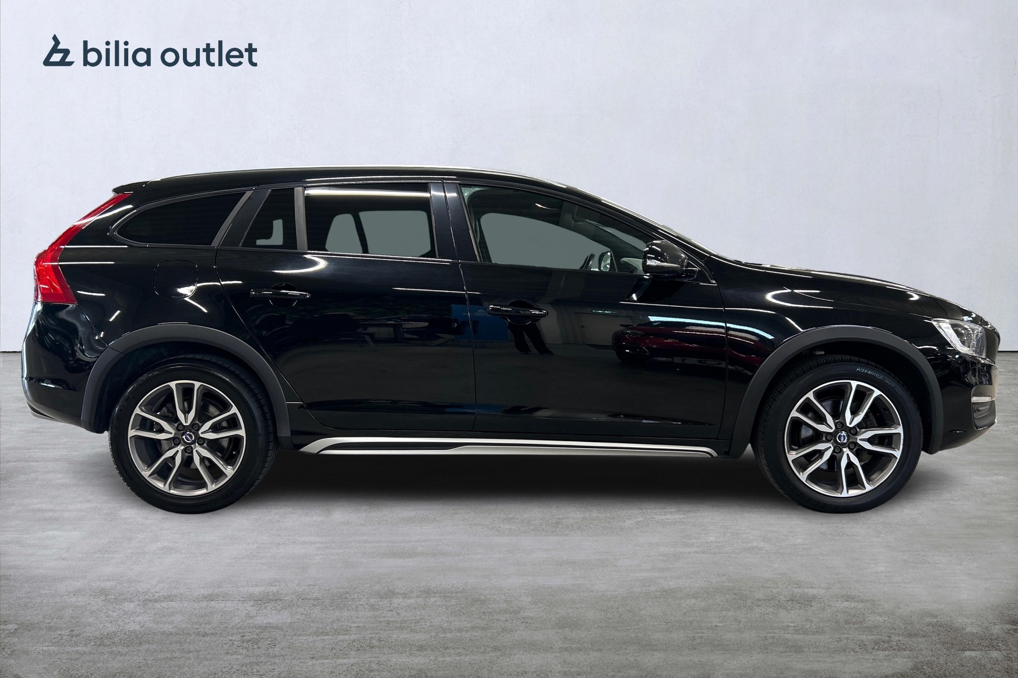 Volvo V60 Cross Country 2018, kuva 5/10