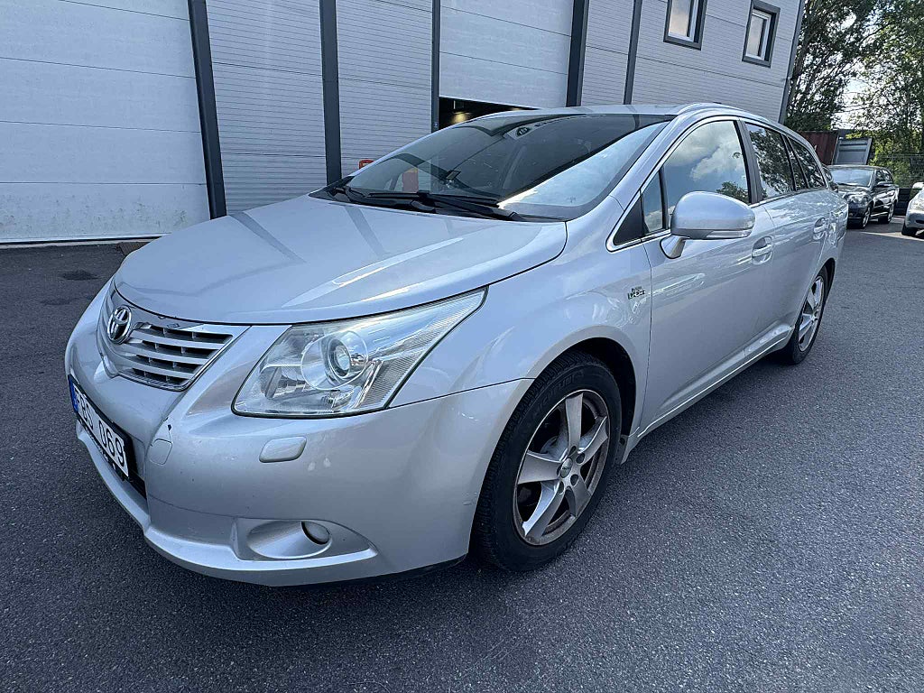 Toyota Avensis Kombi 2.2 D-4D Executive Euro 5/ Ränta 1,95%