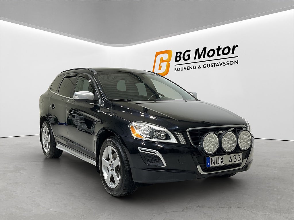 Volvo XC60 D4 163HK AWD R-Design Drag/Värmare/PDC/Skinn