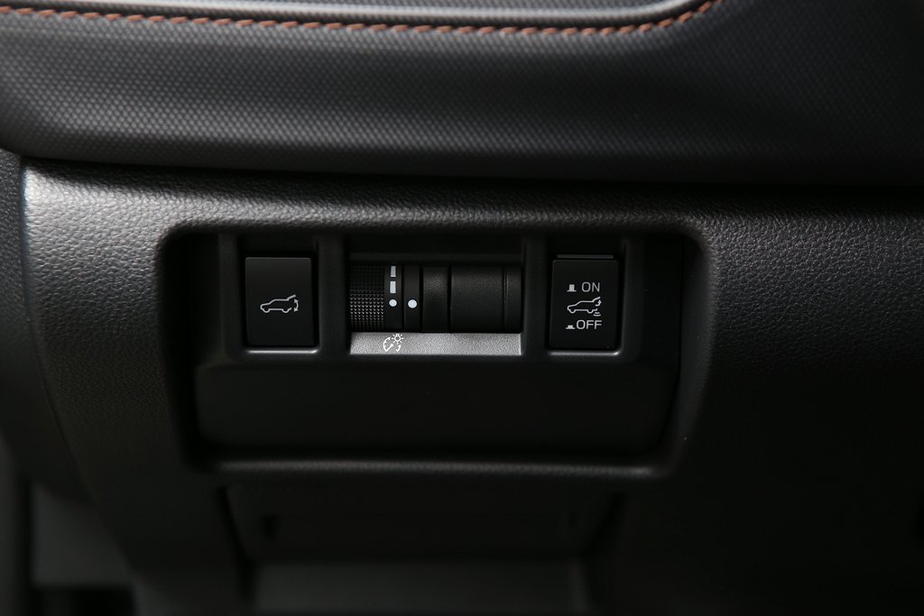 Subaru Forester 2.0i e-Boxer Limited | Låg skatt | i Lager 2025