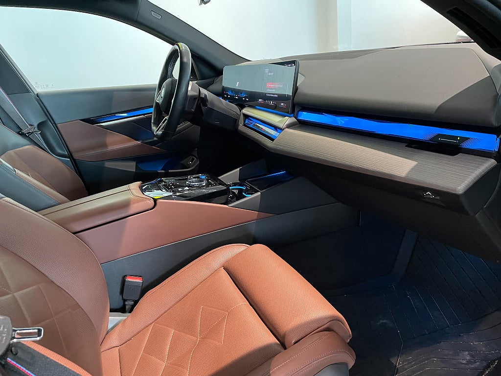 BMW i5 2024 - miniatyr 19