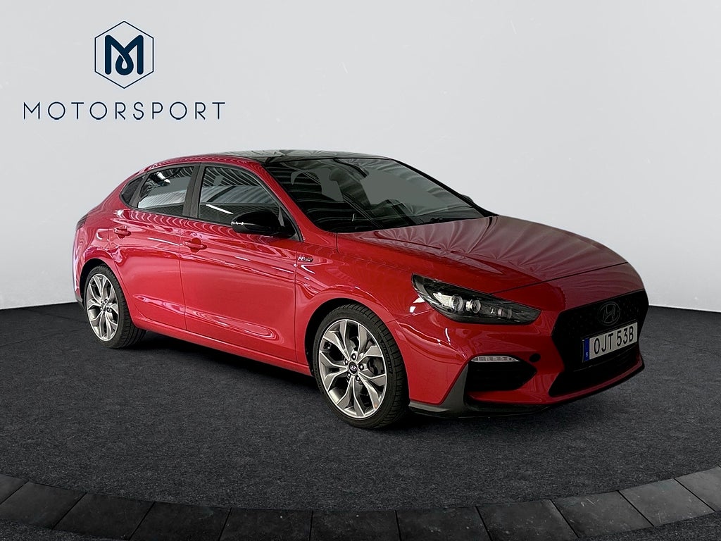 Hyundai i30 Fastback 1.4 T-GDi Aut N-Line Farthållare Rattvärme bild 8