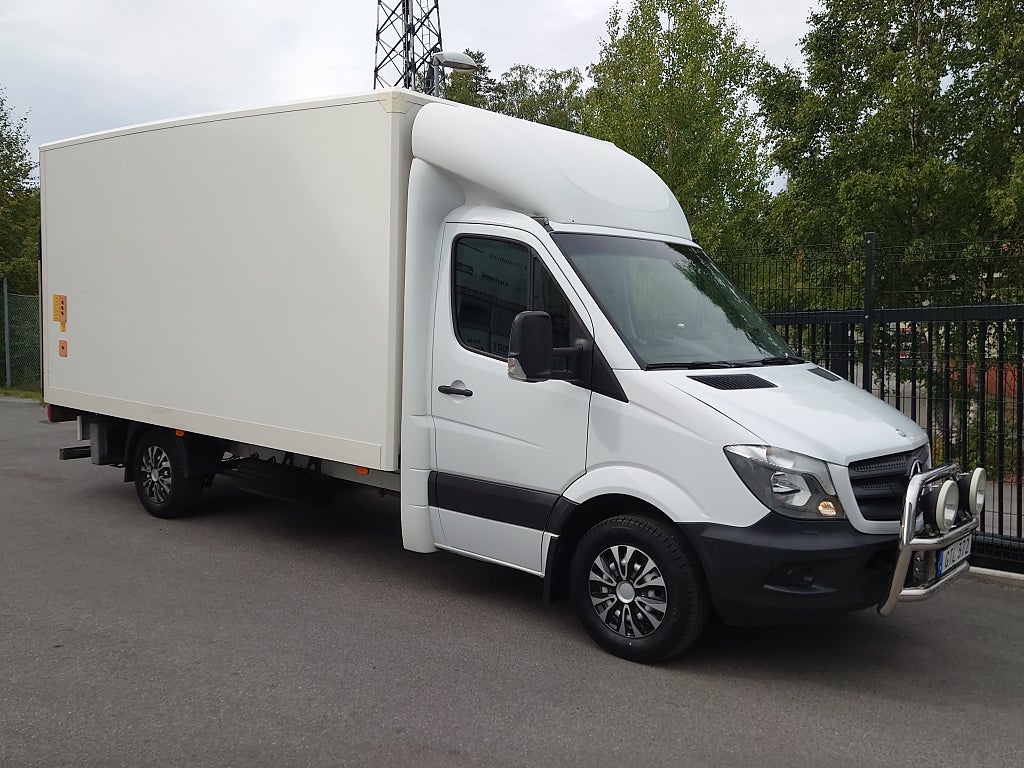 Mercedes-Benz Sprinter 316 BlueTEC Volymskåp Aut Bakgavellyft Dieselvärmare 